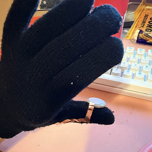 After seeing the example of the gloves on Kate Hartman's Make Wearable Electronics, I wanted to give it a try.