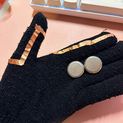 Here's the attempt at creating the series circuit with two batteries.