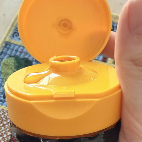 Honey lid flicking open and closing<br><audio controls src='/audio/Honey lid.m4a'></audio>