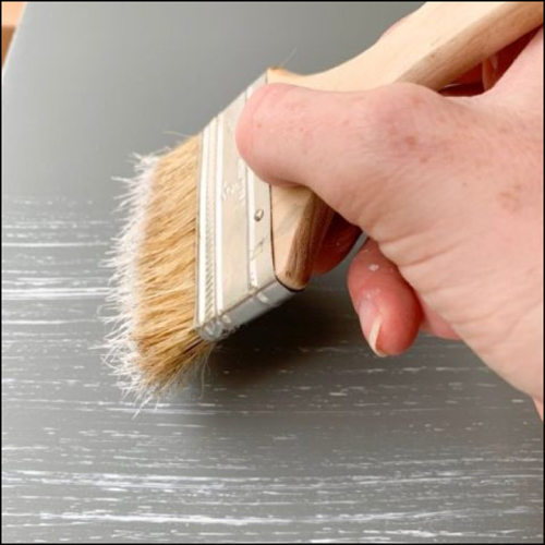 Dry paint brush on a canvas (image source: https://megdeldesign.com/dry-brushing-furniture/)<br><audio controls src='/audio/Paint brush 1.m4a'></audio>